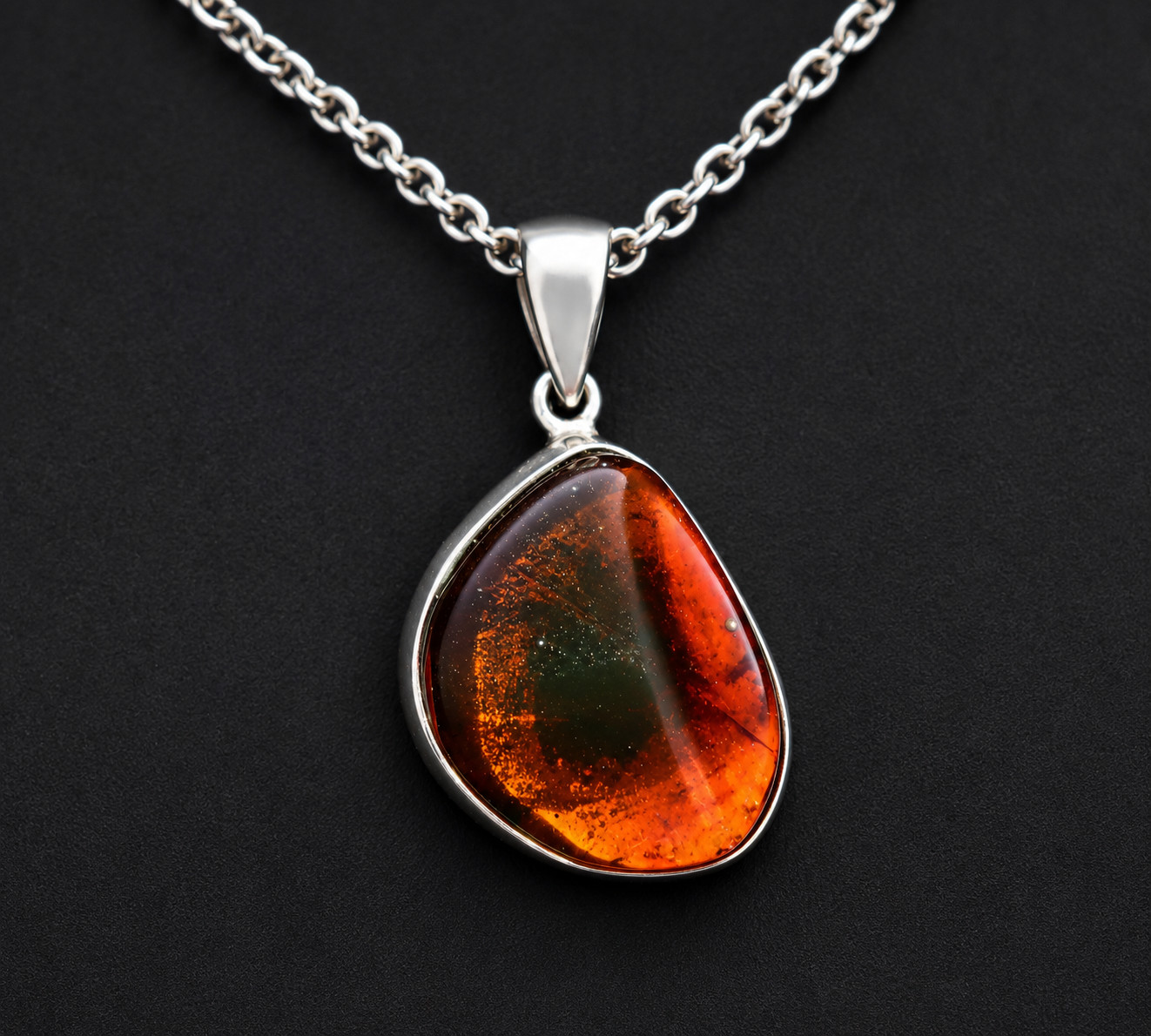 Beautiful Natural Clear Yellow Orange Amber .925 Sterling Silver Pendant 33mm
