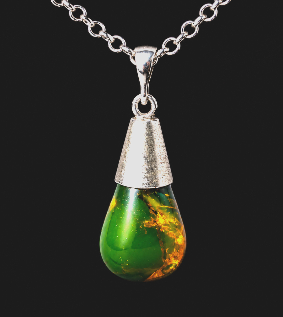 Beautiful Exquisite Deep Green Amber 925 Sterling Silver Drop Pendant 32mm