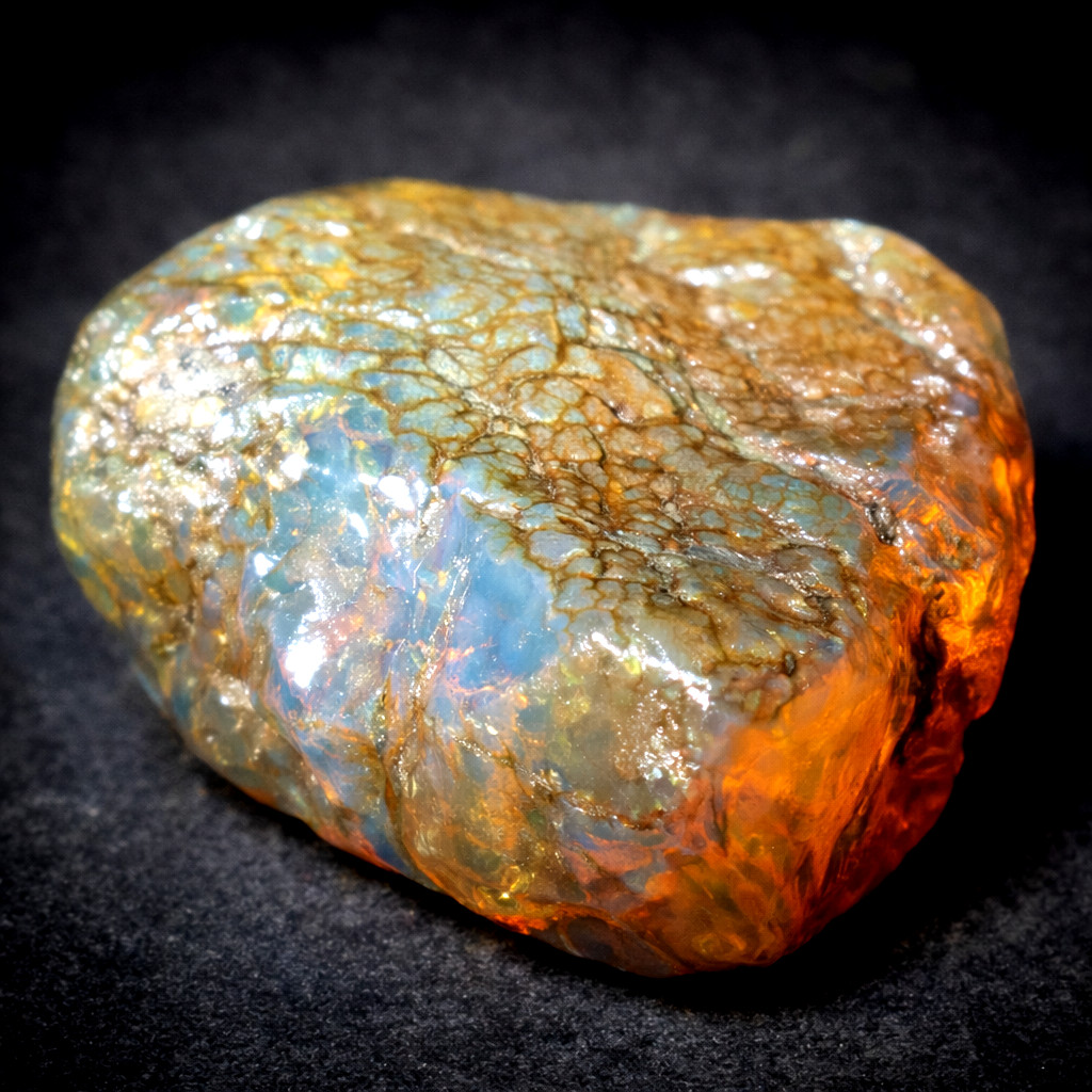 Impressive Natural Dominican Clear Sky Blue Amber Rough Specimen 49mm 26.9g