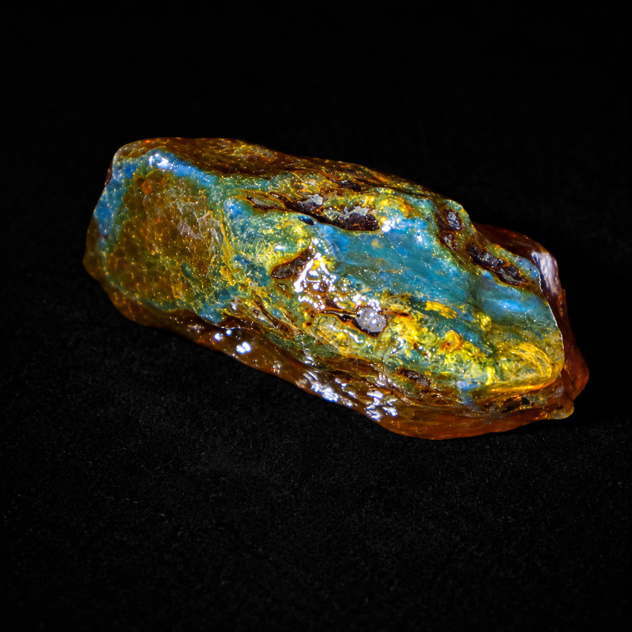 Beautiful Exquisite Green Blue Dominican Amber Rough Specimen Chunk 71mm 52.9g