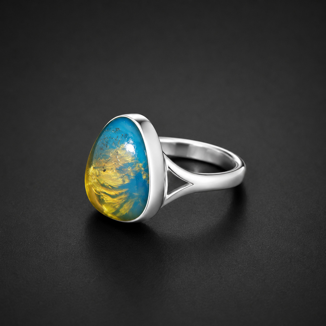 Premium Elegant Blue Amber 925 Sterling Silver Teardrop Ring US#7.25