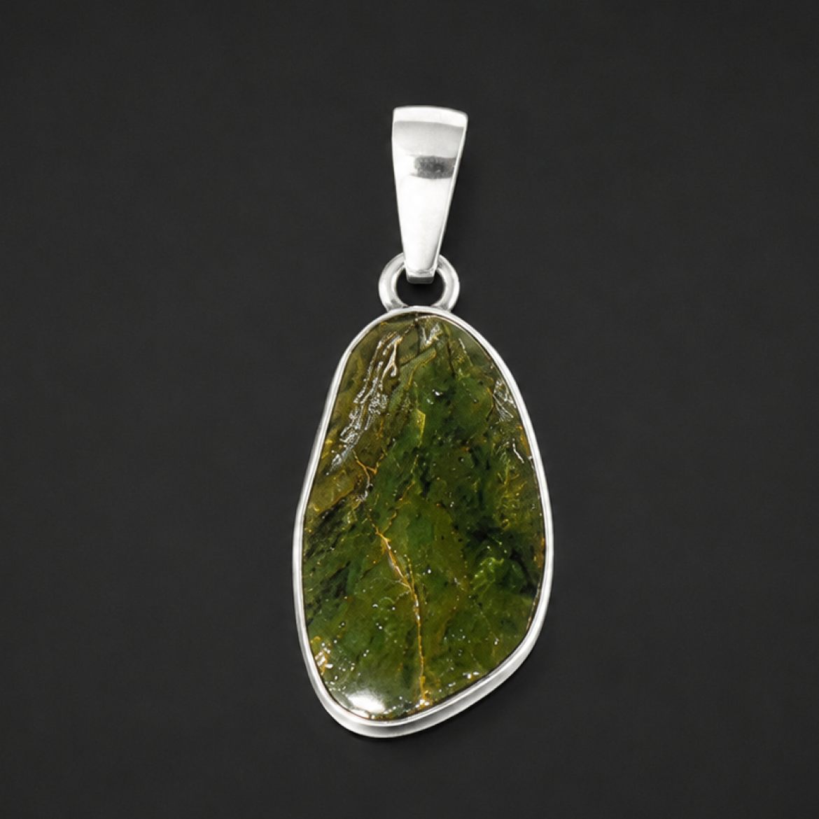 Real Clear Dark Olive Green 925 Sterling Silver Pendant 31mm