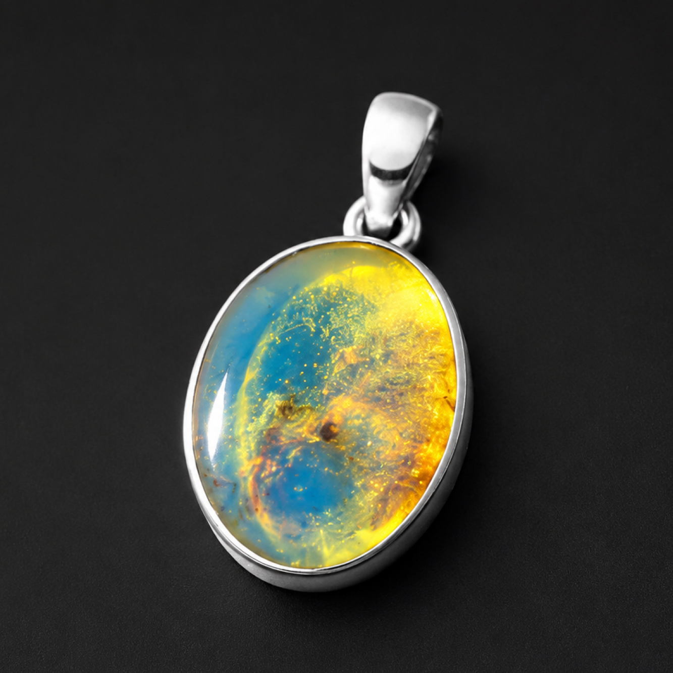 Boutique Quality Clear Sky Blue 925 Sterling Silver Pendant 28mm