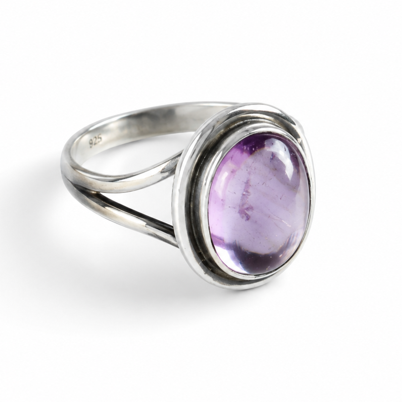 Clear purple Natural amethyst oval 925 Sterling Silver Ring Size 7.00