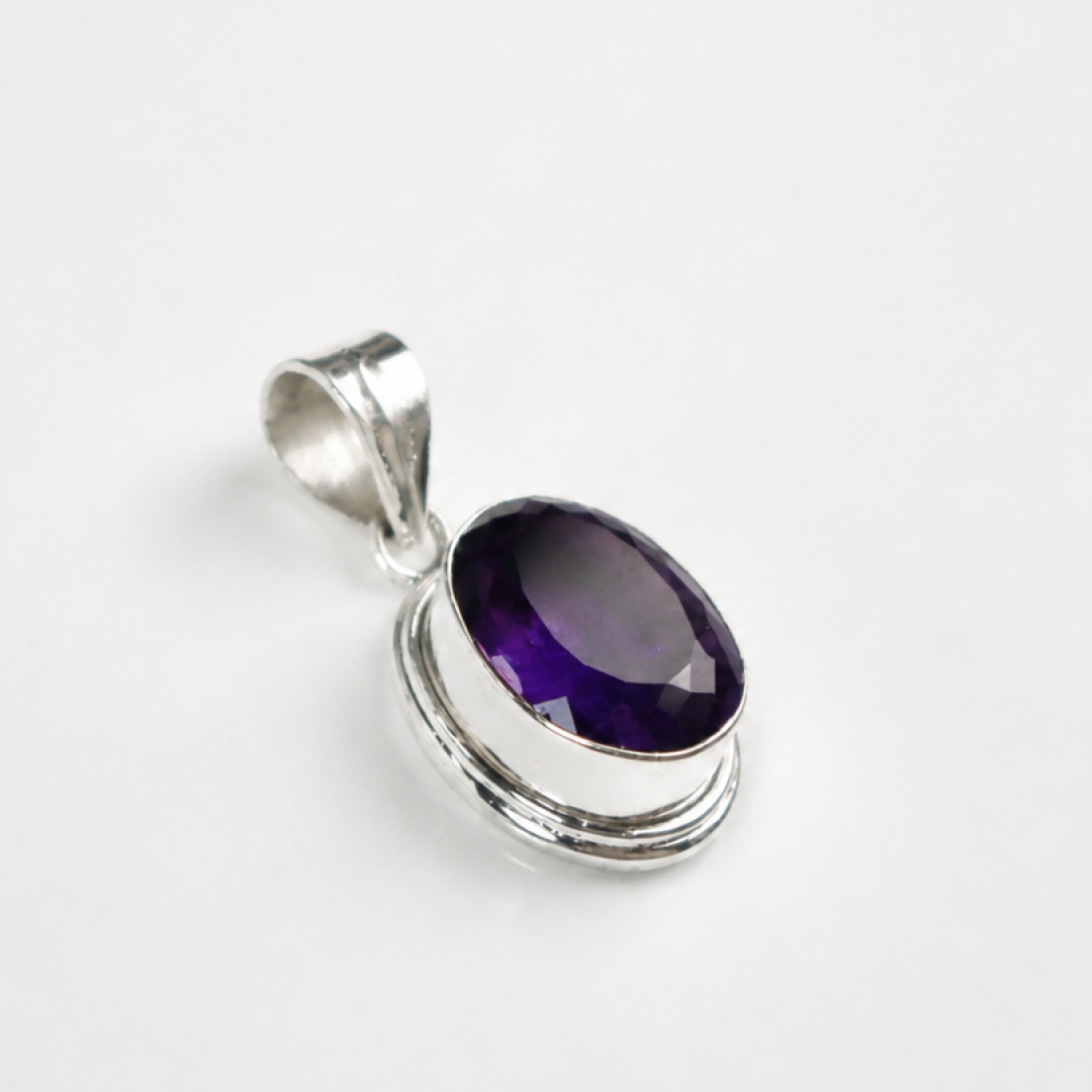 Clear purple Natural amethyst oval 925 Sterling Silver Pendant 31 mm