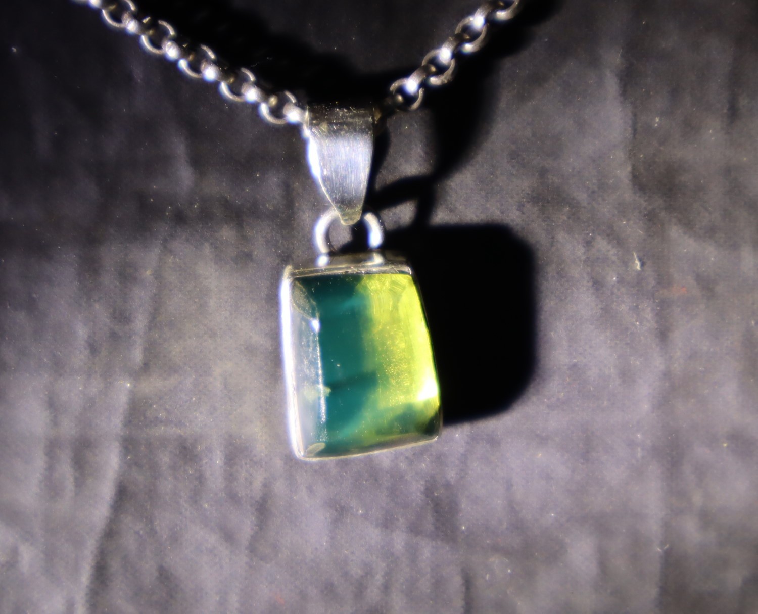 Beautiful Natural Clear Blue Green Amber .925 Sterling Silver Pendant 25mm